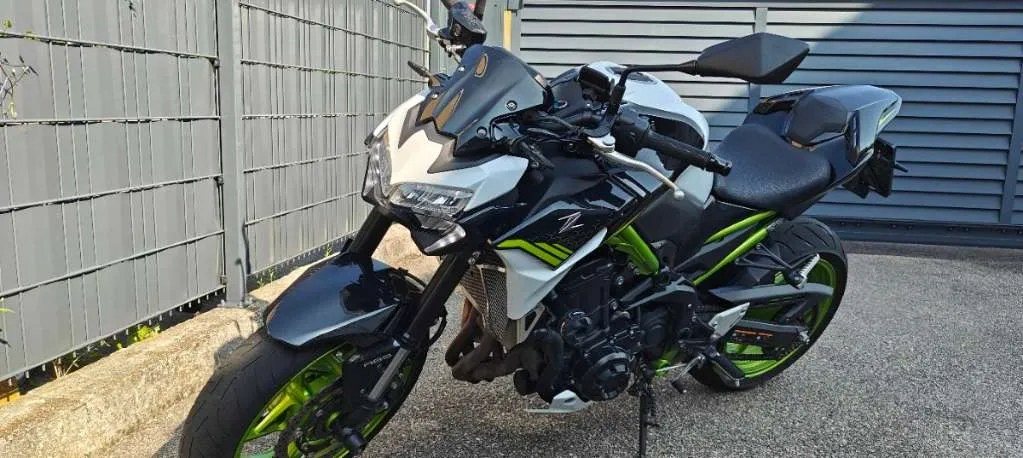 Kawasaki Z900 – Foto 1 von 10